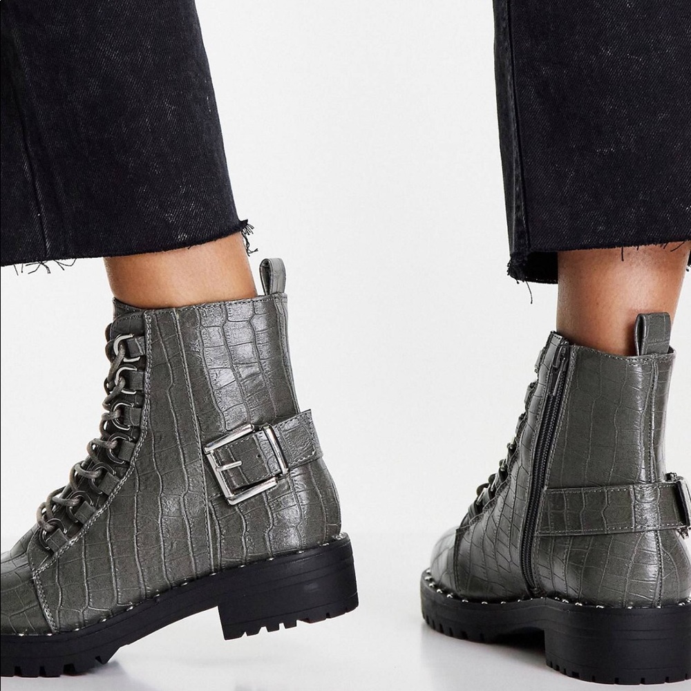 NWT ASOS Design Aura Lace-Up Hiker Boots - Picture 5 of 5